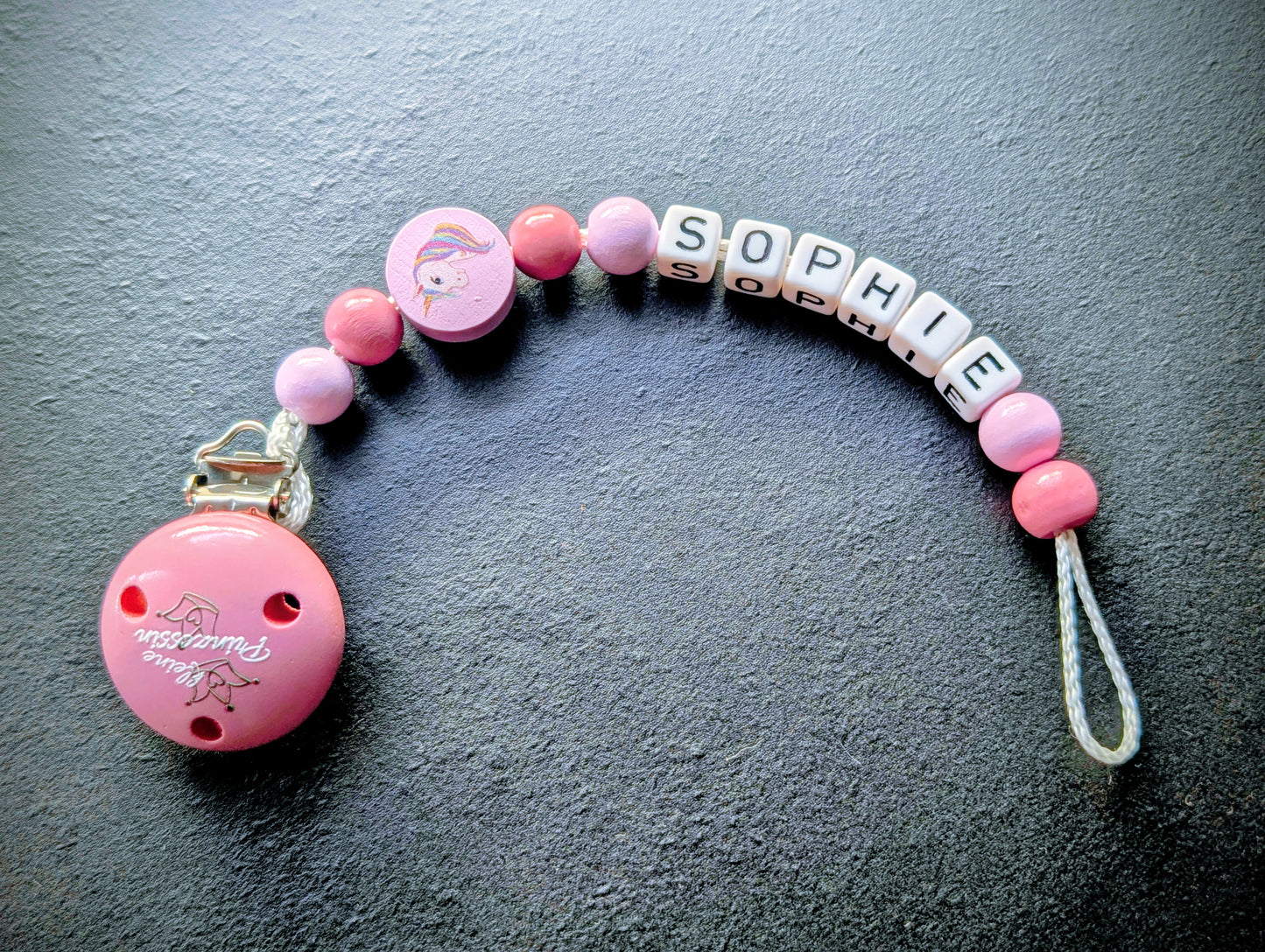 Schnullerkette mit Wunschnamen Rosa Einhorn Kleine Prinzessin – Holzperlen Handgemacht Baby Geschenk Mädchen