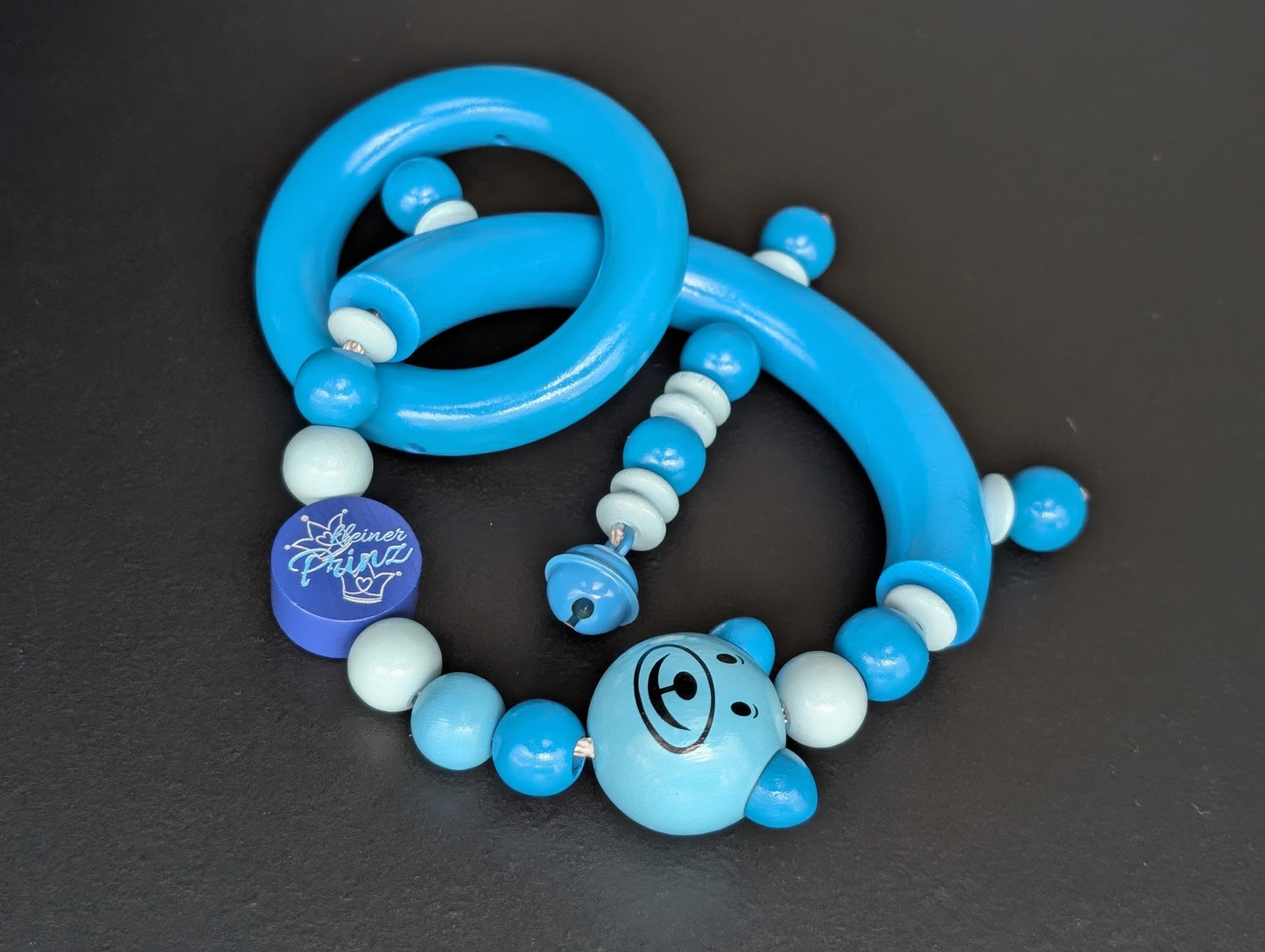 Greifling Blau – „Kleiner Prinz“ mit Bärchen & Rassel | Handgefertigtes Holzspielzeug nach DIN | Baby Geschenk Junge👶💙