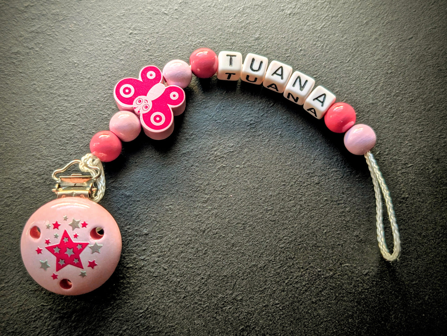 Schnullerkette mit Wunschnamen Rosa Schmetterling Stern – Holzperlen Handgemacht Baby Geschenk Mädchen