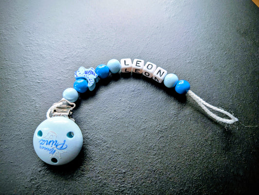 Schnullerkette mit Wunschnamen Blau Walmotiv – Holzperlen Handgemacht Baby Geschenk Junge