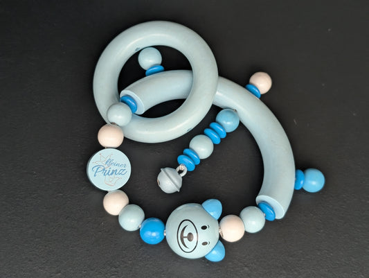 Greifling Hellblau – „Kleiner Prinz“ mit Bärchen & Rassel | Handgemachtes Holzspielzeug nach DIN | Baby Geschenk Junge